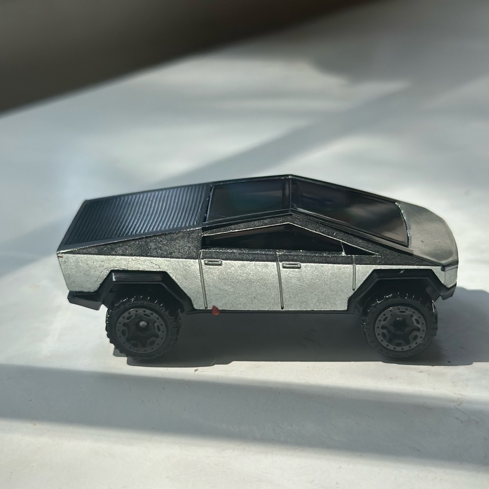 Tesla Cybertruck Die-Cast Toy Car - Silver